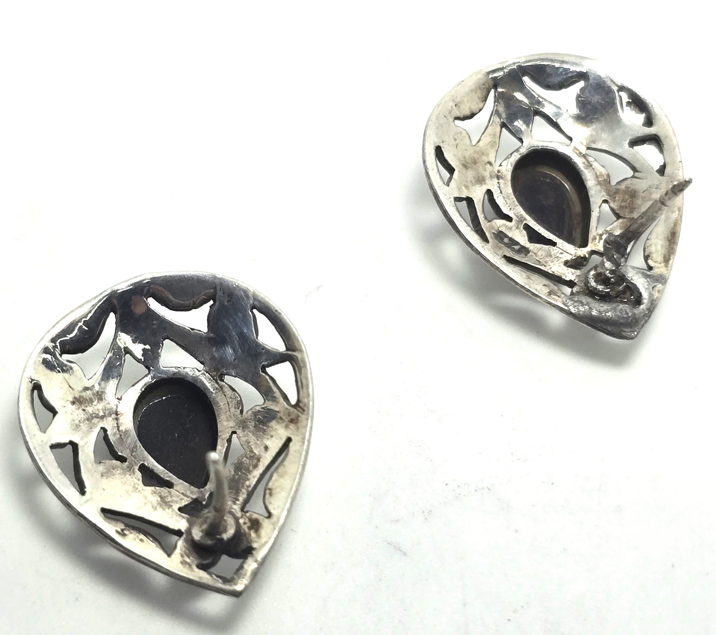 Black Onyx open work swirl sterling silver tear drop vintage stud earrings