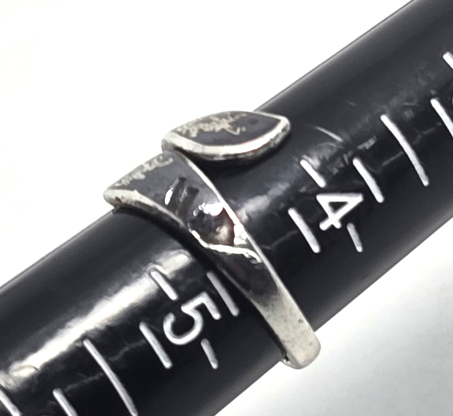 Siam Maleka & Ramasoon dancing sterling silver torsade vintage wrap ring damaged