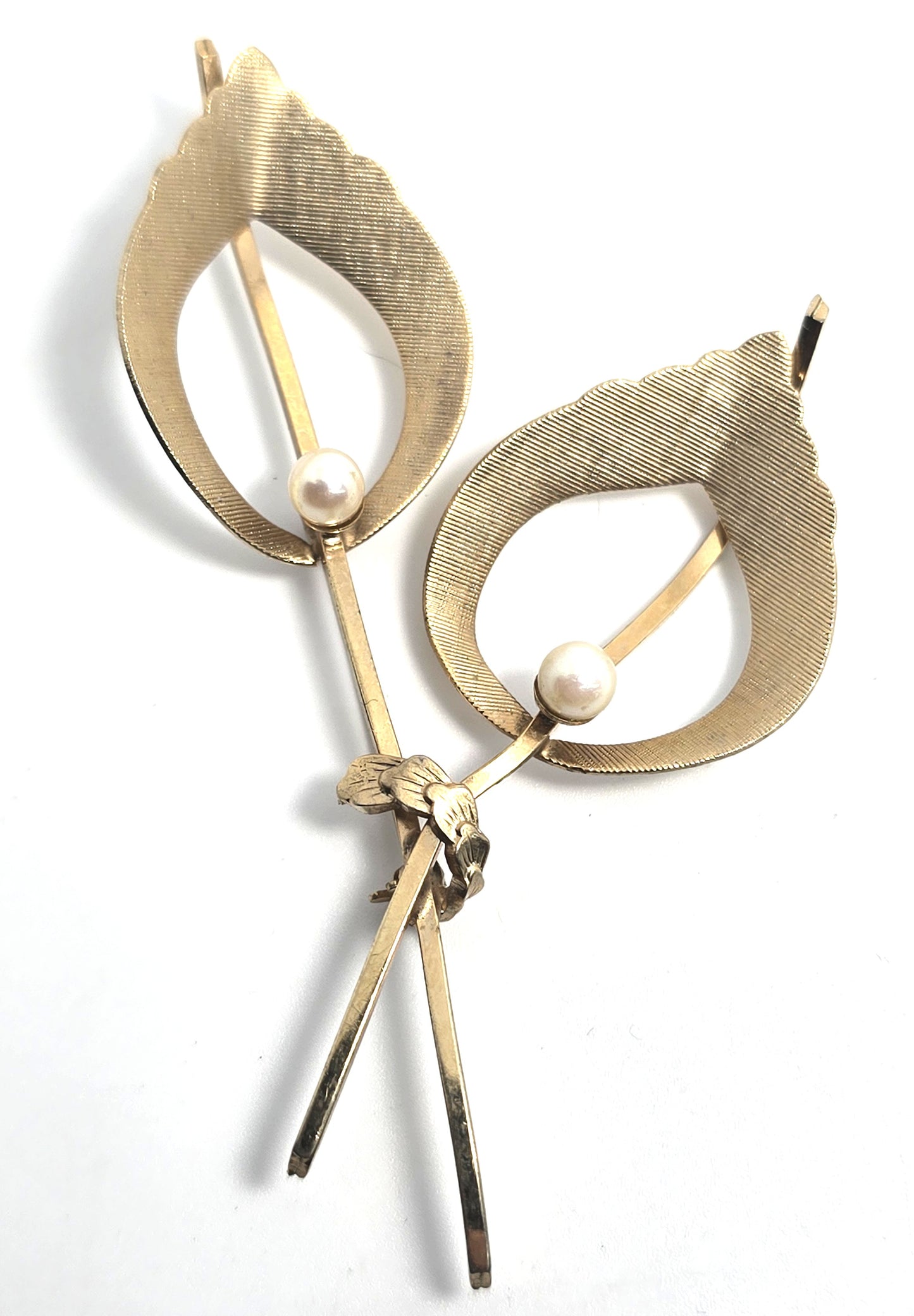 W Genuine pearl Calla lily 12k gold filled vintage signed flower brooch