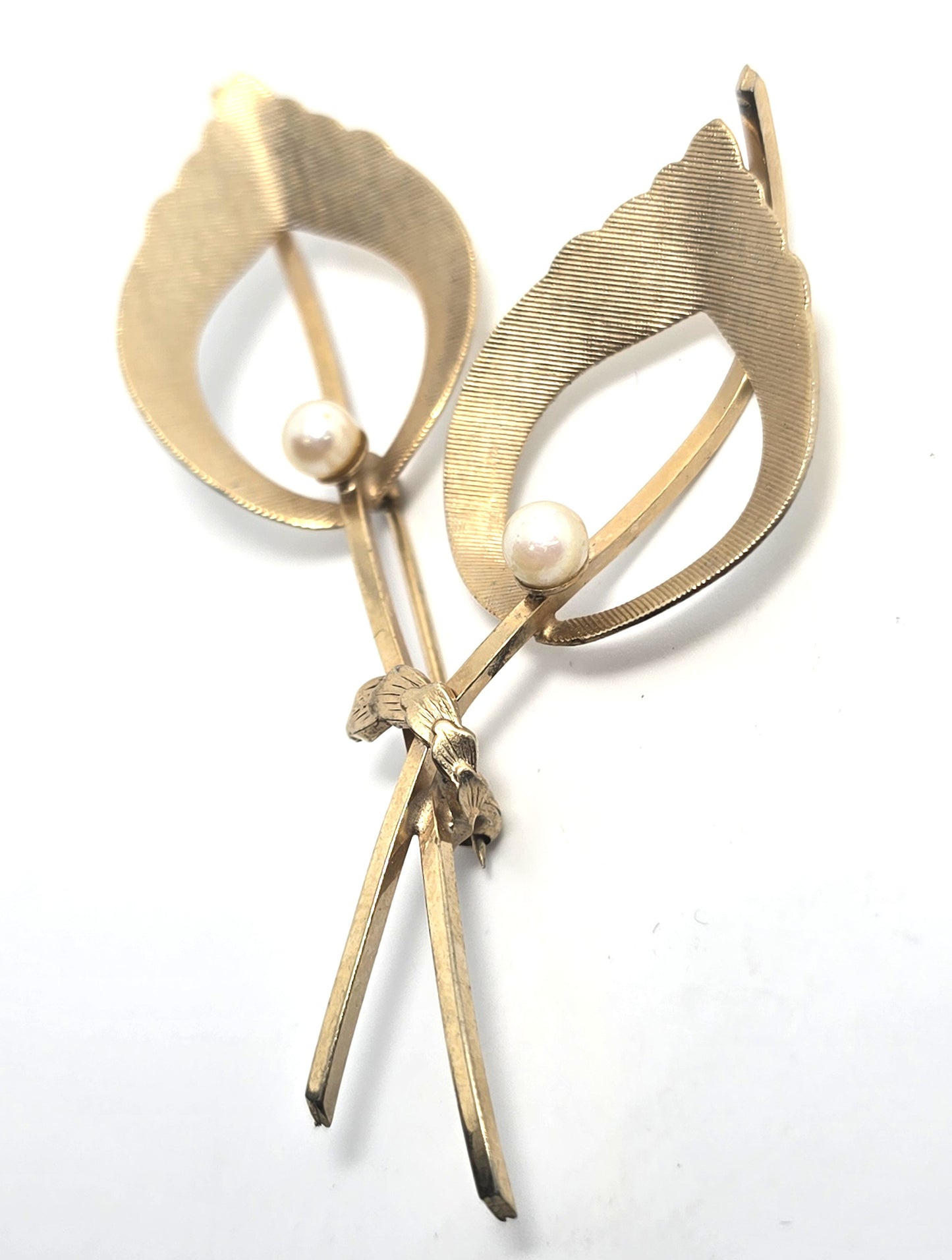 W Genuine pearl Calla lily 12k gold filled vintage signed flower brooch