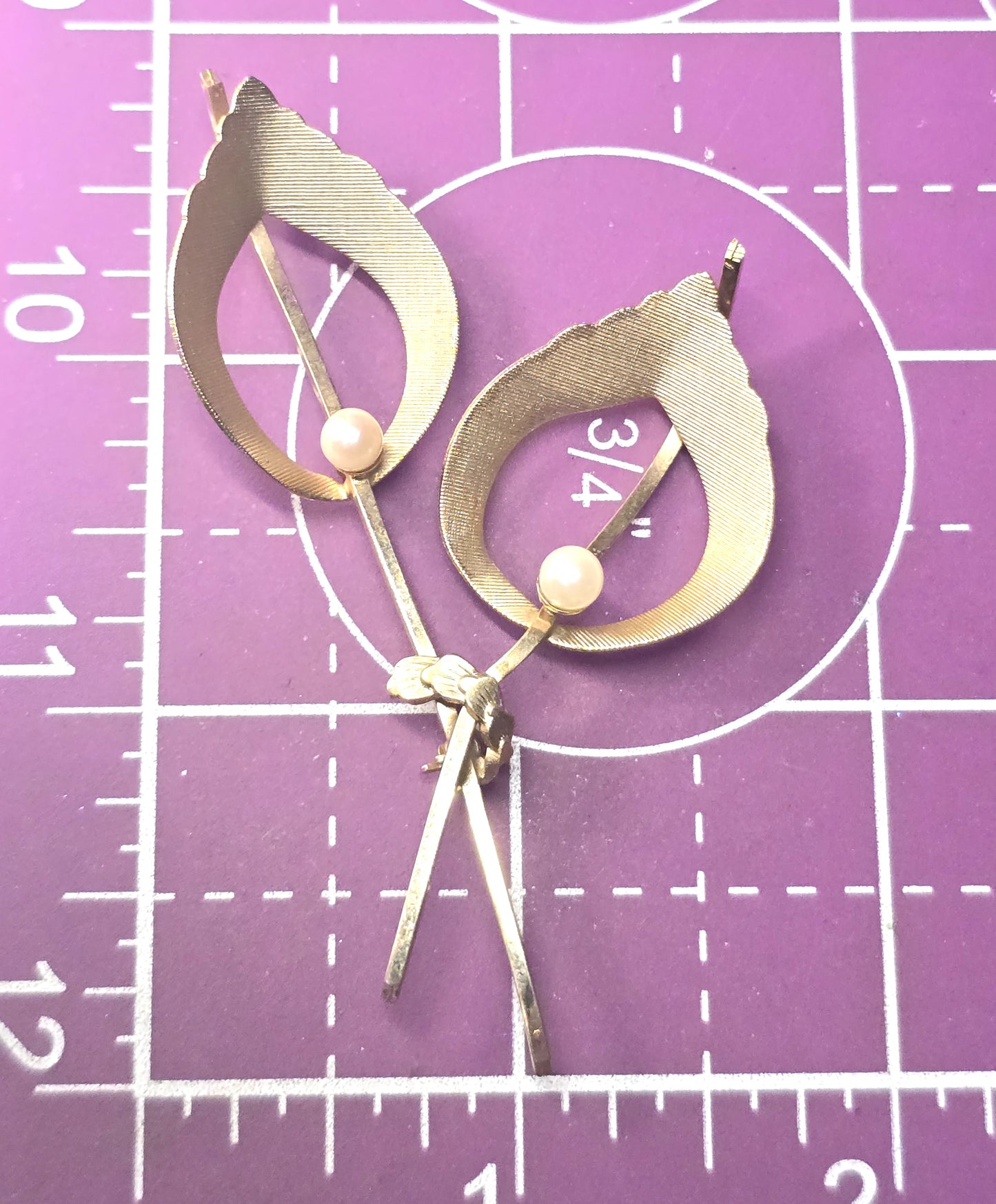 W Genuine pearl Calla lily 12k gold filled vintage signed flower brooch
