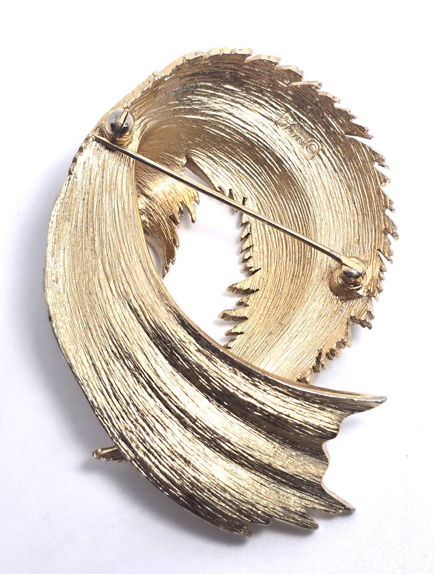 Crown Trifari vintage brushed feather swirl gold toned vintage signed brooch