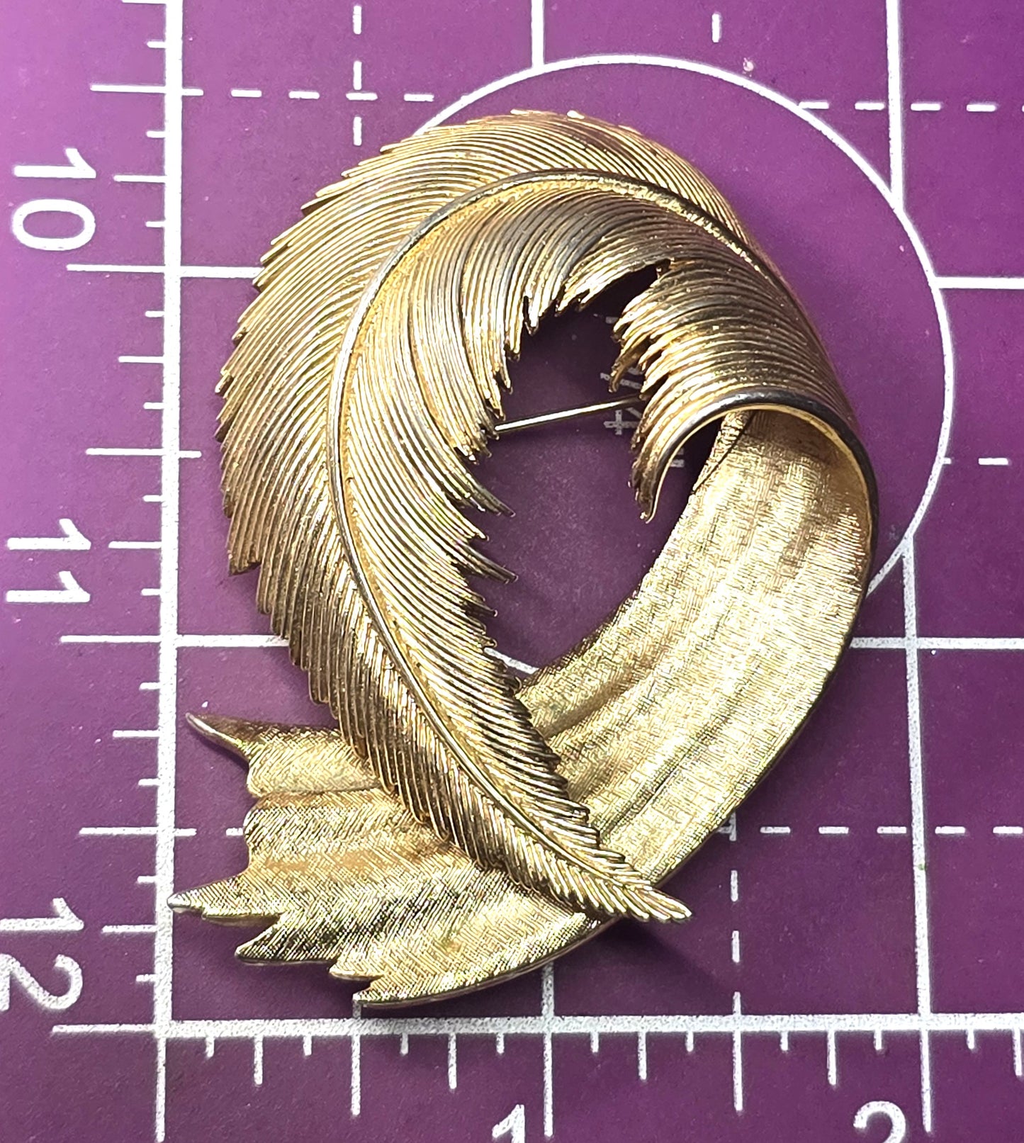 Crown Trifari vintage brushed feather swirl gold toned vintage signed brooch