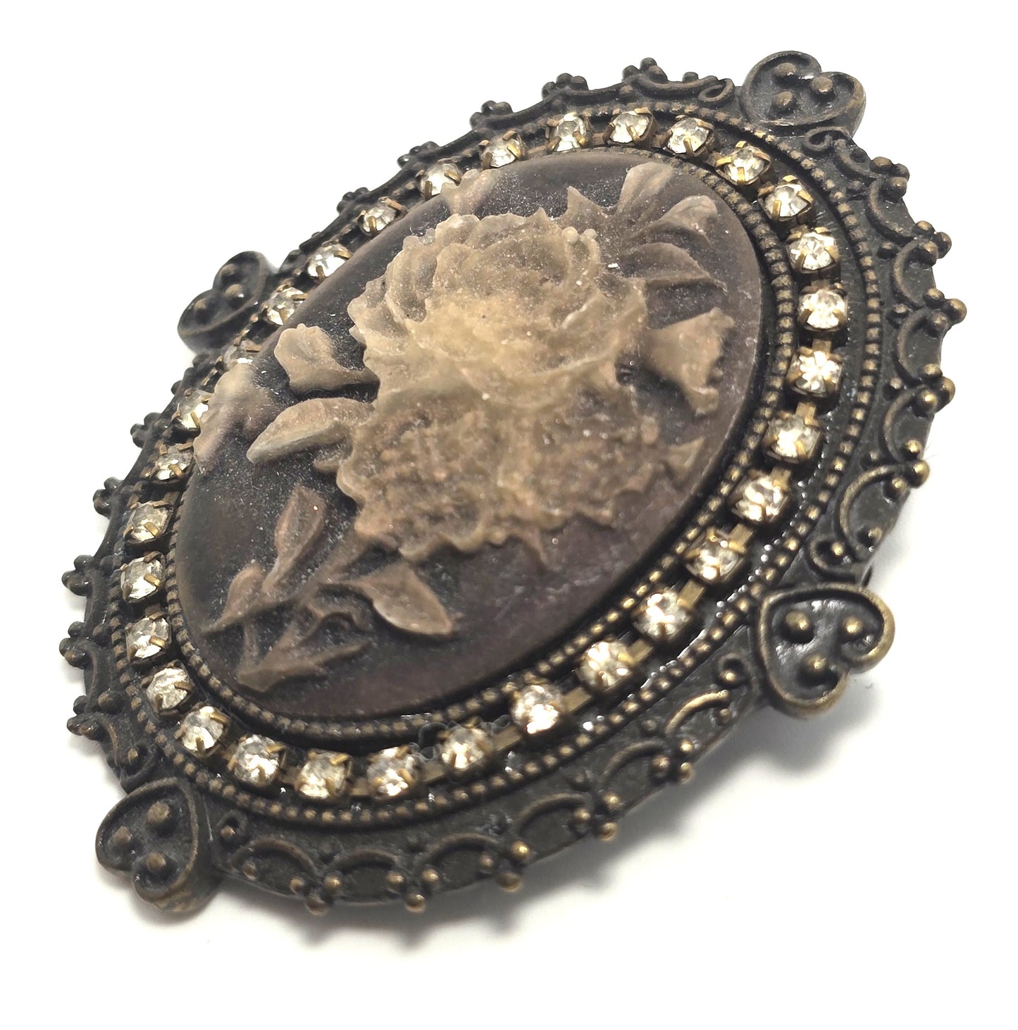 Rhinestones and roses resin cameo heart framed vintage inspired brooch