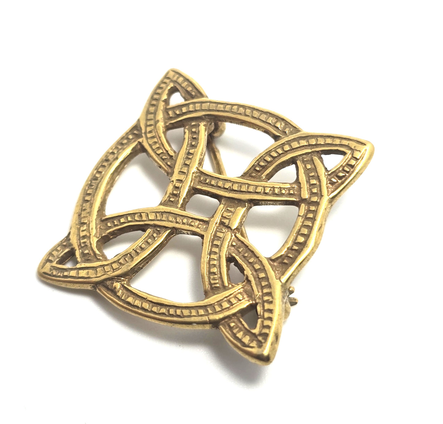 MMA 1982 Celtic knot gold toned vintage signed brooch Metropolitan Museum of Art