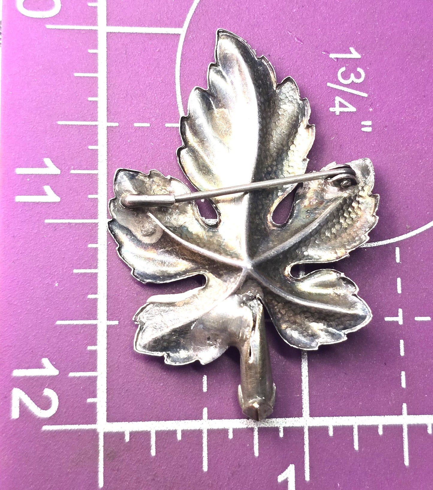 Maple leaf detailed pressed sterling silver vintage brooch