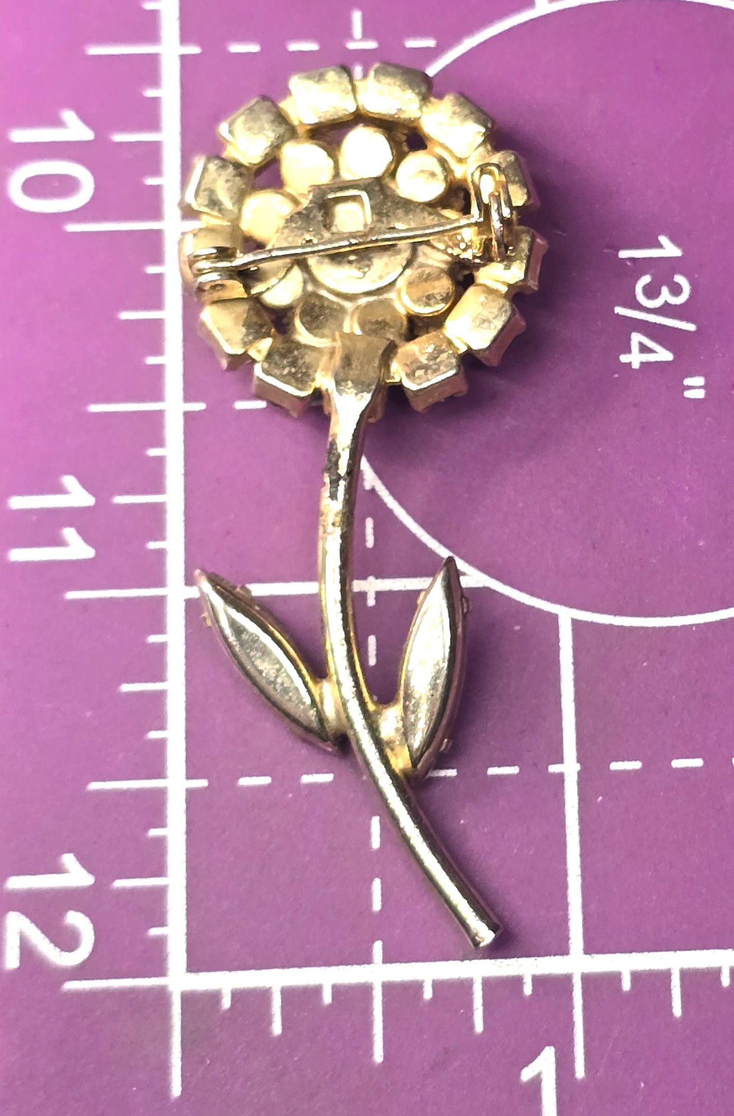 Green uranium glass rhinestone double green flower UV glow vintage brooch