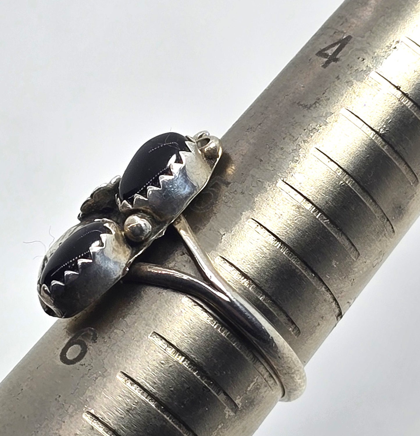 Navajo Double Black Onyx Feather sterling silver NA vintage ring size 5.5