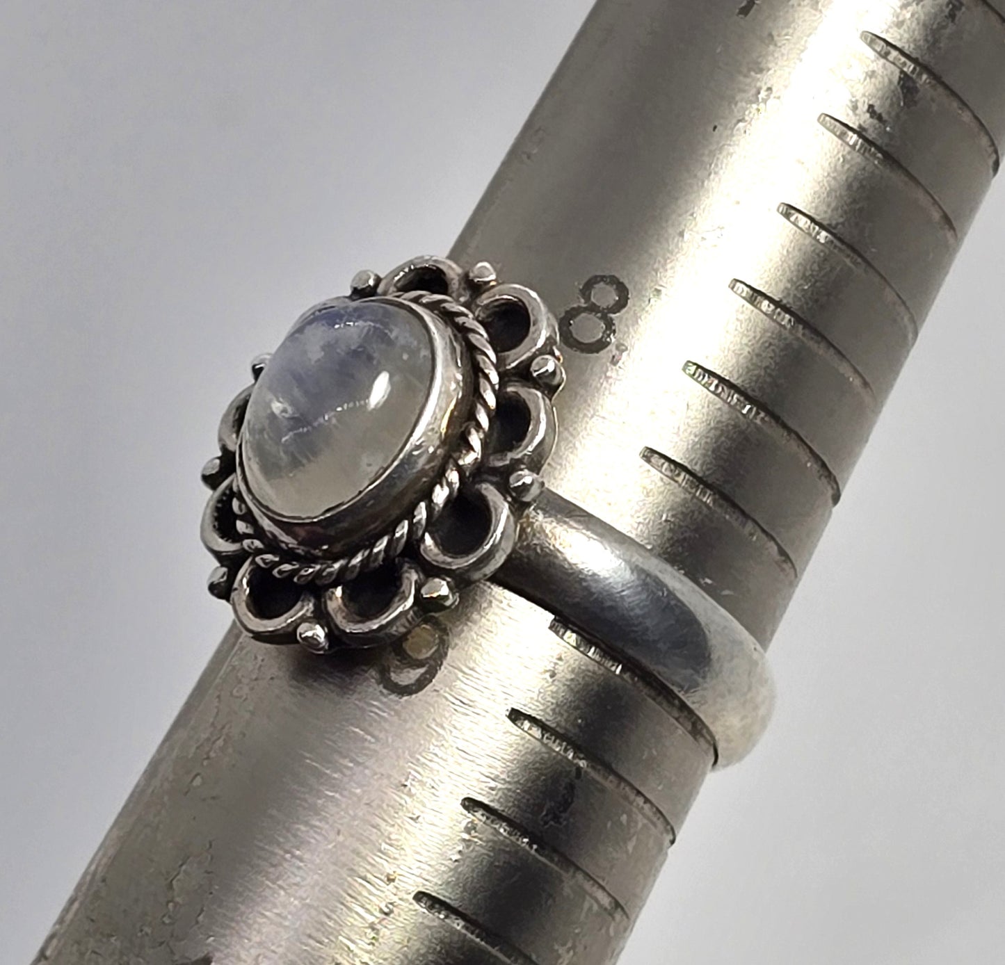 Flashy Blue Moonstone tribal Bali Balinese vintage sterling silver ring size 8.5