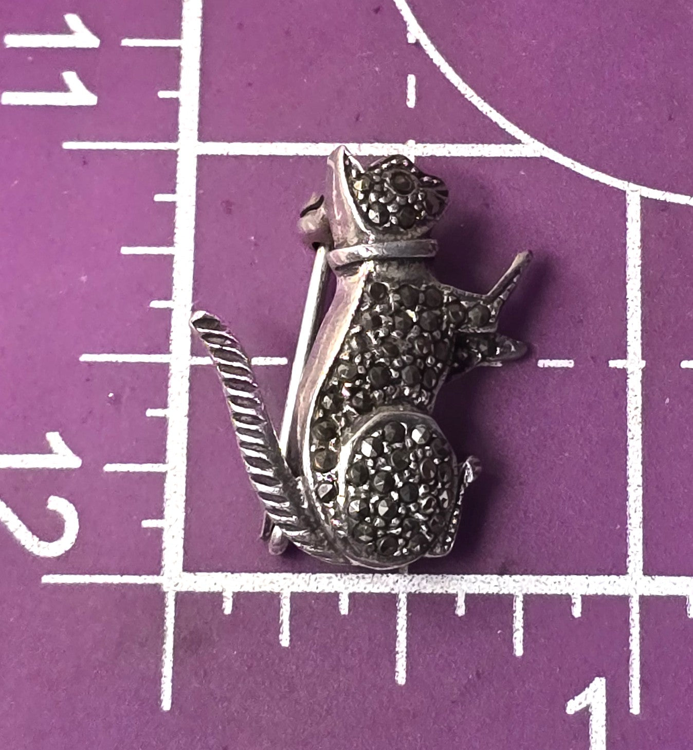 Playing kitty cat marcasite sterling silver cat vintage brooch