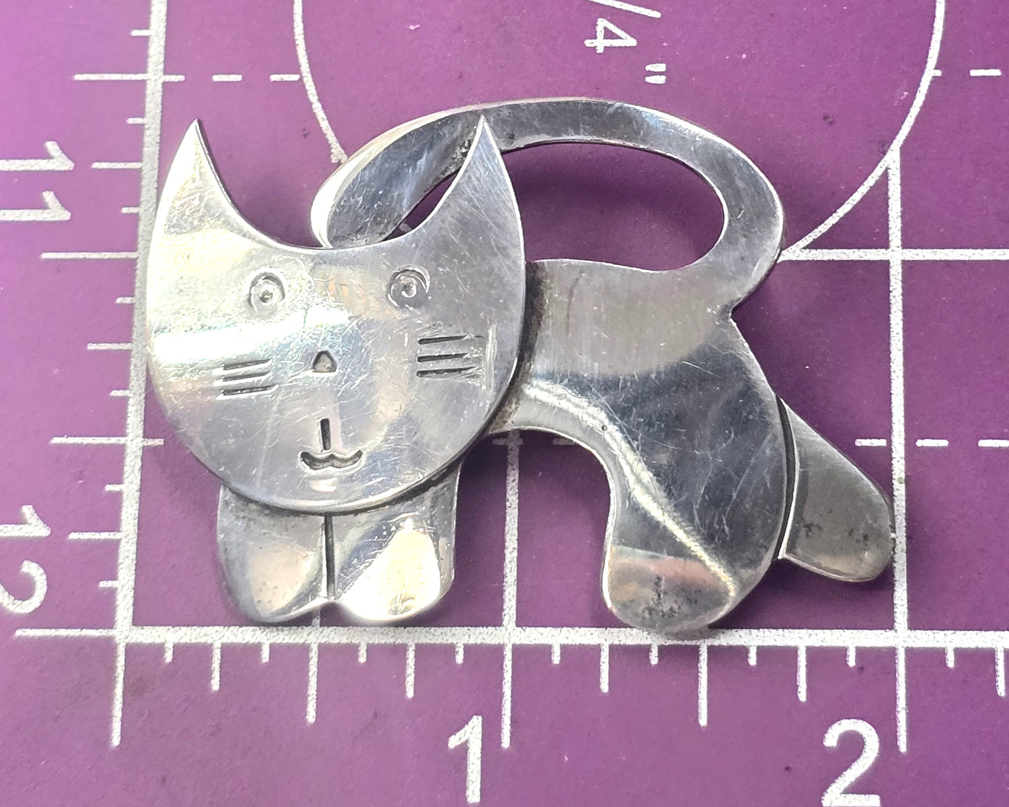 Modernist chunky thick mid century cat vintage sterling silver feline brooch