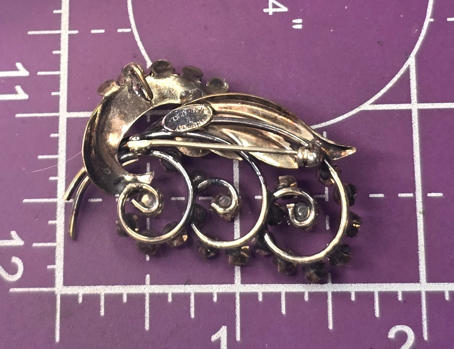 Tru-Kay Victorian Revival 12k gold filled rhinestone vintage brooch pin mid century