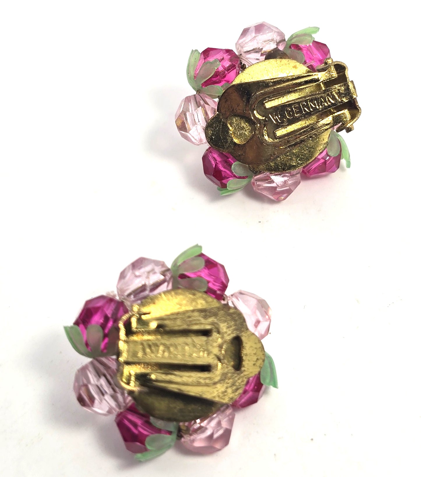 Strawberry pink and green plastic beaded gold toned vintage clip on earrings