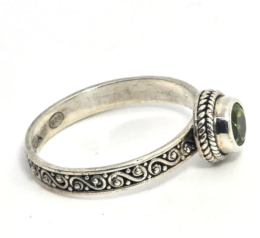 Sarda green peridot gemstone tribal Bali stacker sterling silver ring size 8