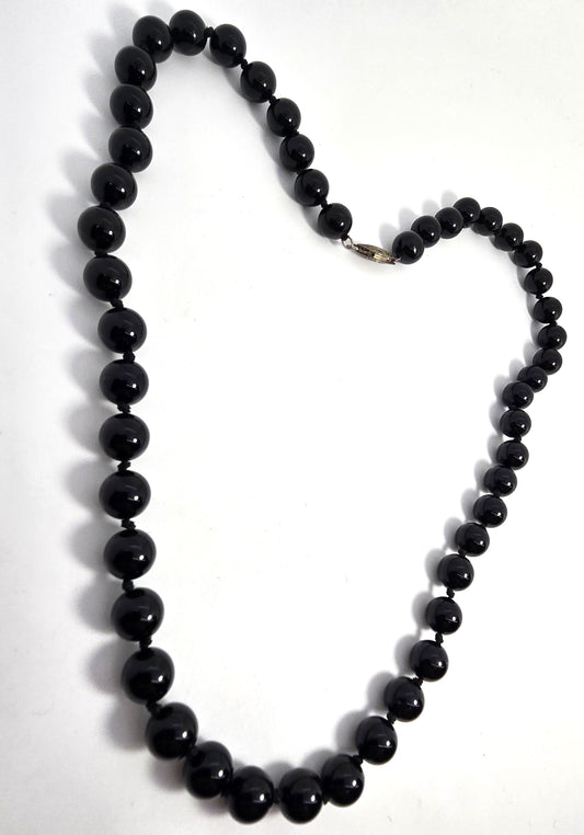 Black onyx gemstone knotted vintage beaded sterling silver necklace