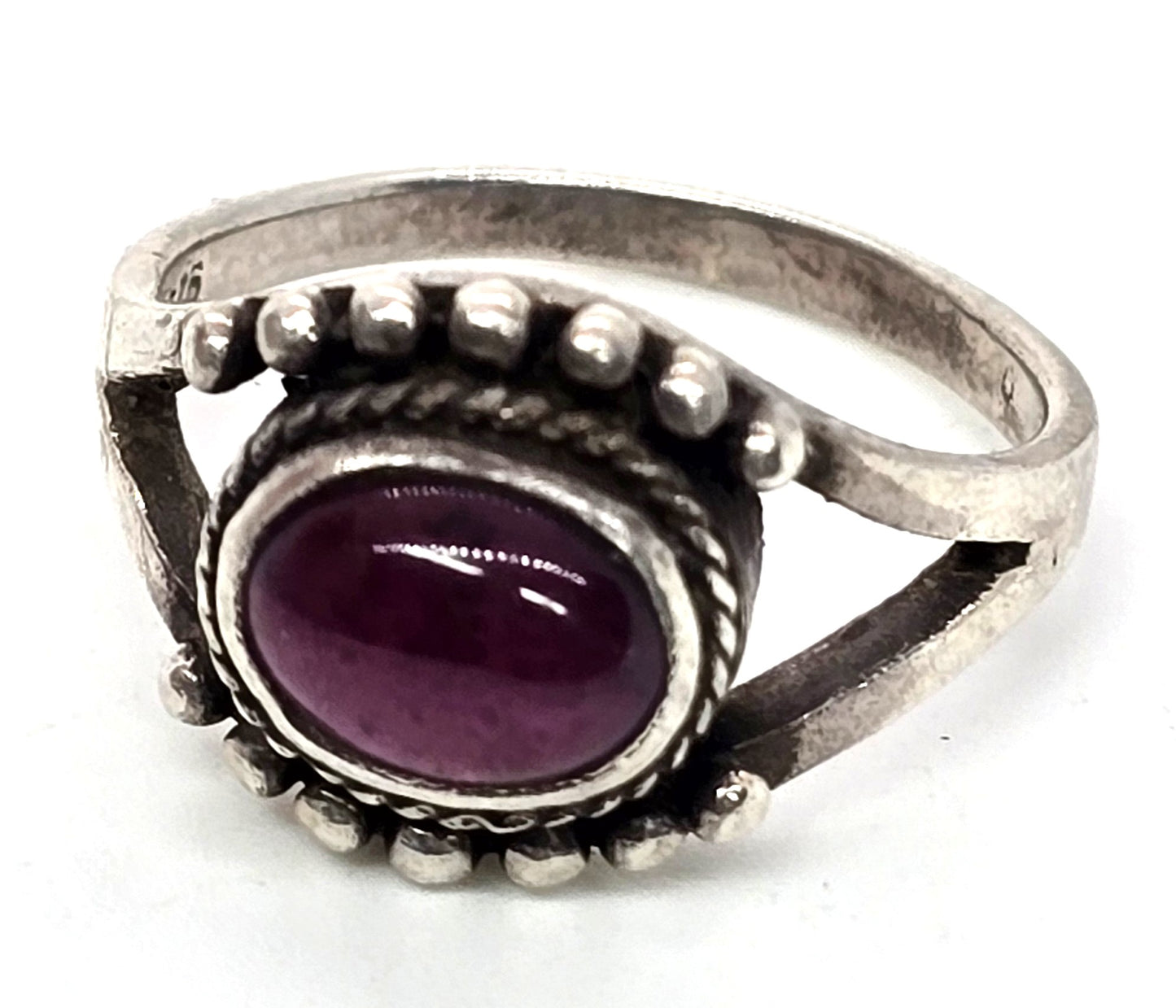 Umbalite purple garnet Bali tribal vintage sterling silver ring size 6.75