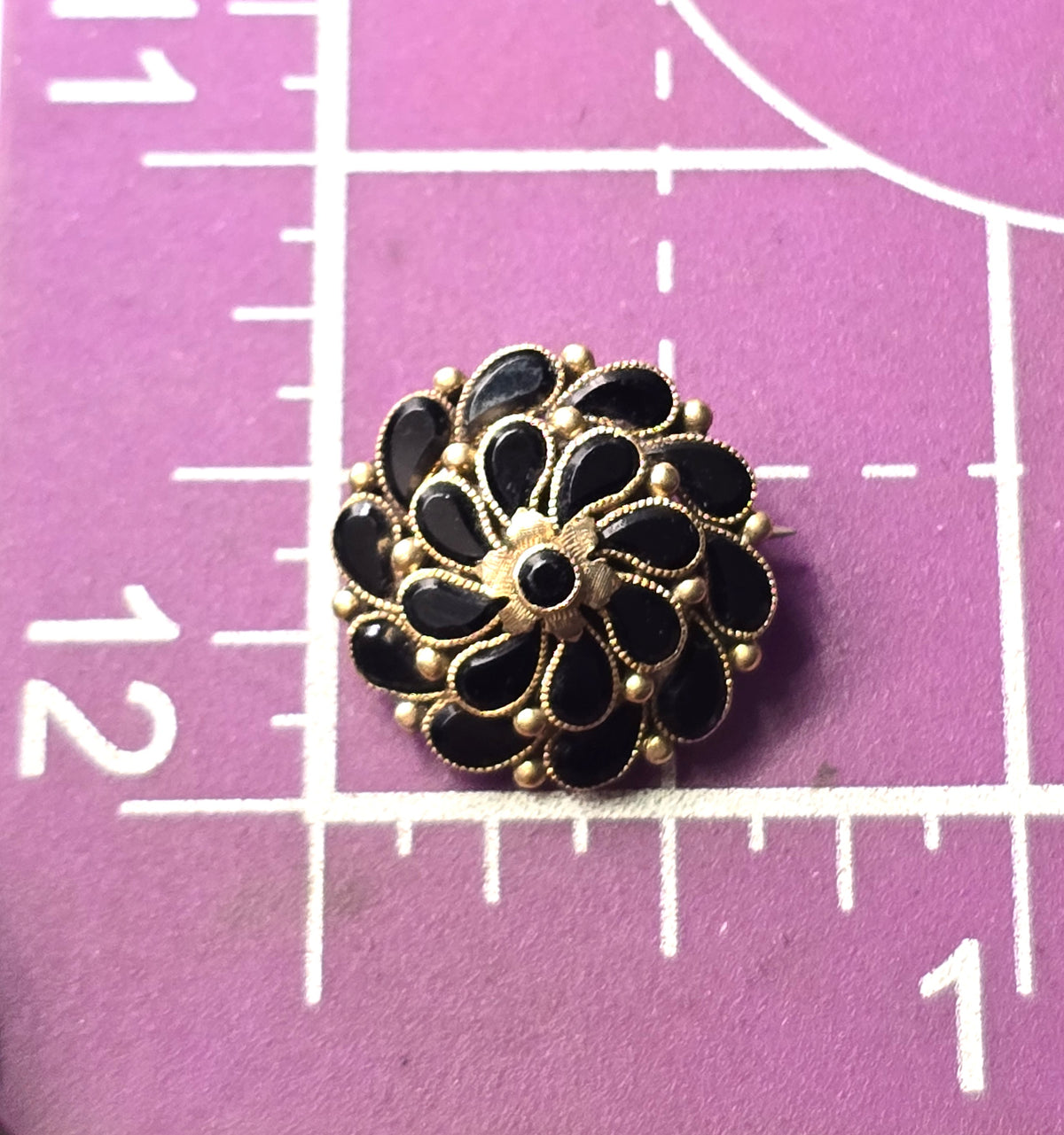 10k yellow gold Antique Victorian French jet mourning jewelry Brooch