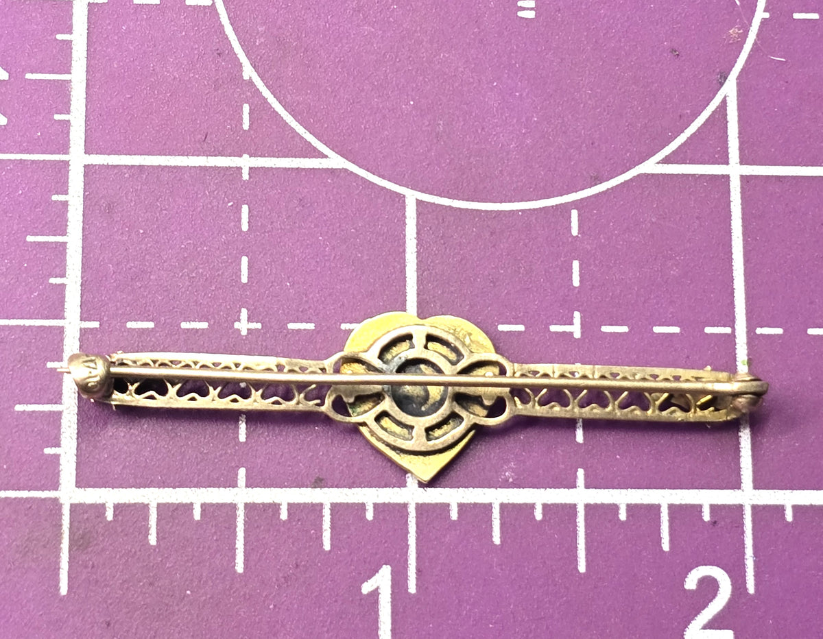 Sociedade Portuesa Rainha Santa Isabel 10k gold enamel heart vintage brooch