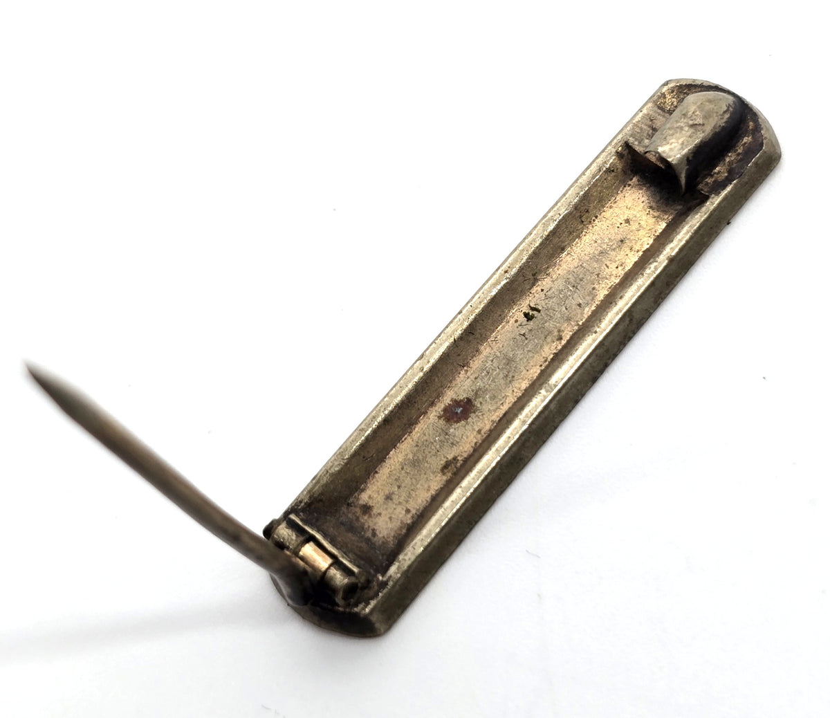 Taille d'épargne antique Victorian mourning brooch Memento Mori bar pin