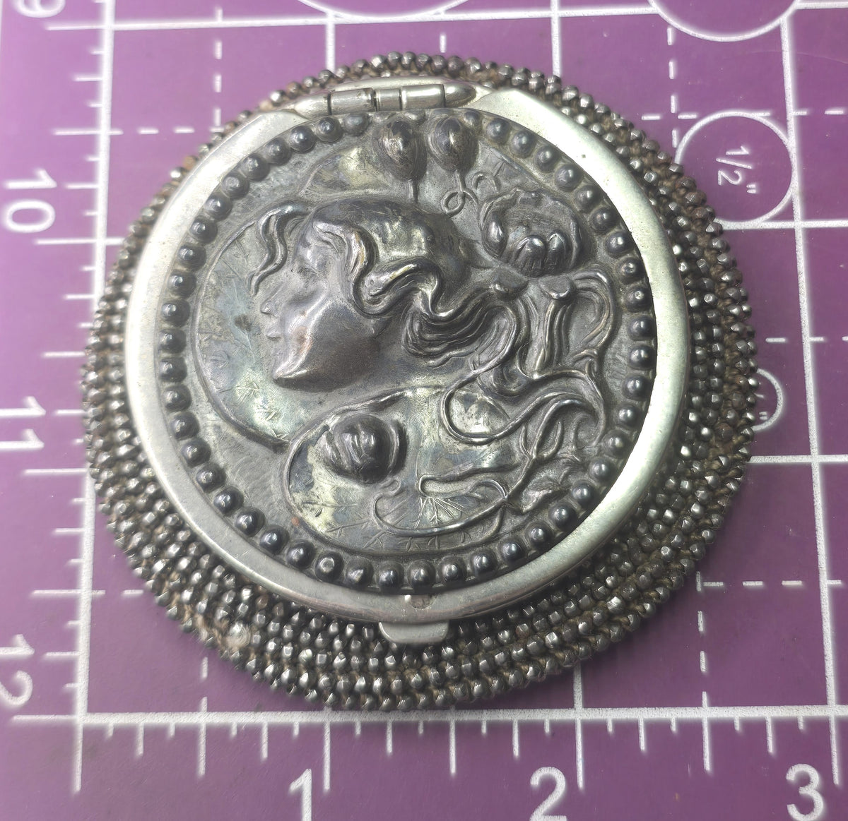 Victorian Tam O' Shanter antique French Steel Cut nymph silver plated coin purse 1903