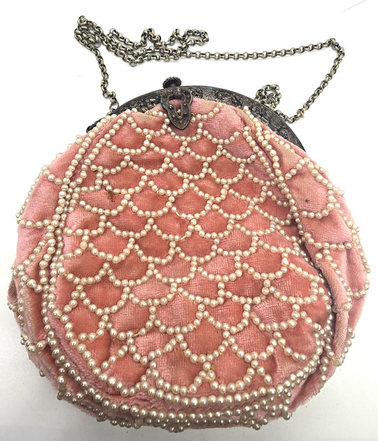 Pink velvet silk lined faux pearl scallop beaded vintage Art Deco purse
