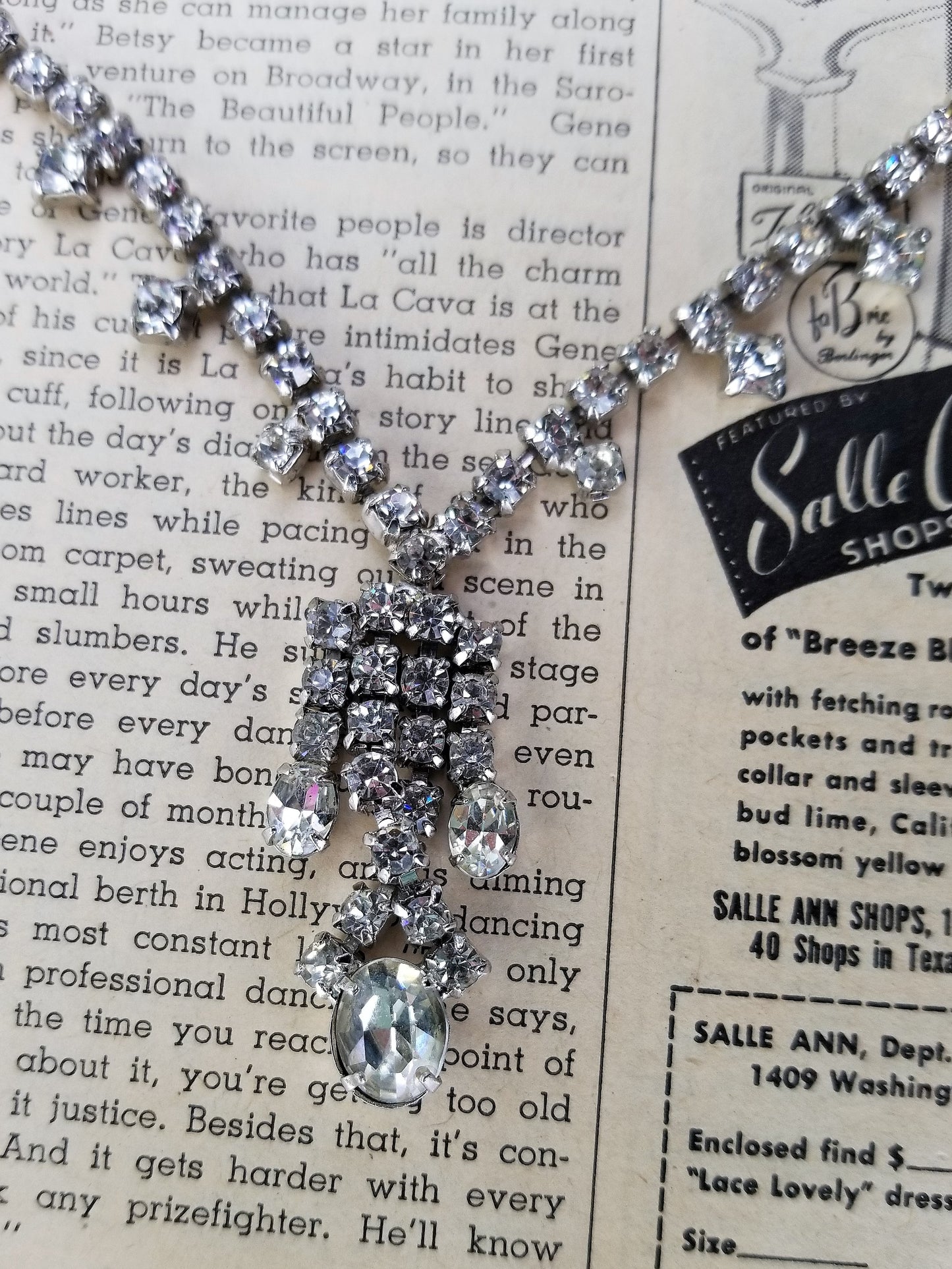 Flowing rhinestone bib princess vintage necklace