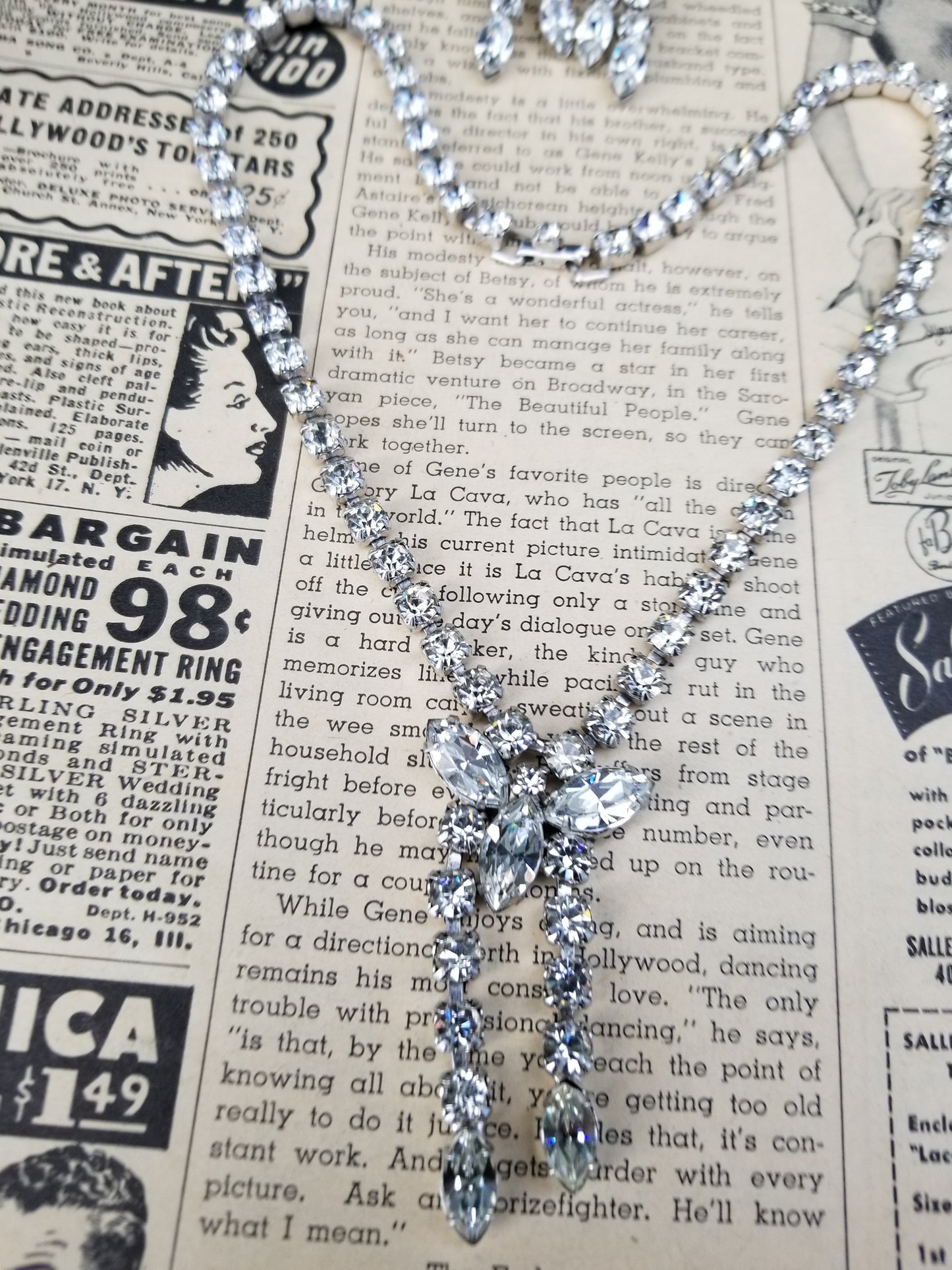 Stunning marquis clear rhinestone demi parure vintage necklace and screw back earrings set