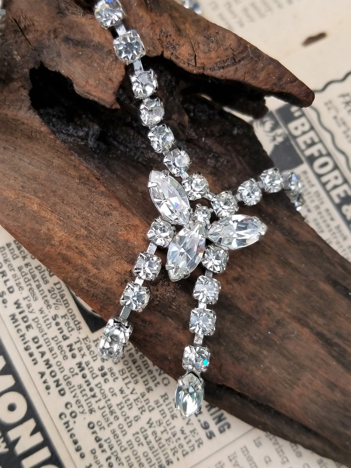 Stunning marquis clear rhinestone demi parure vintage necklace and screw back earrings set