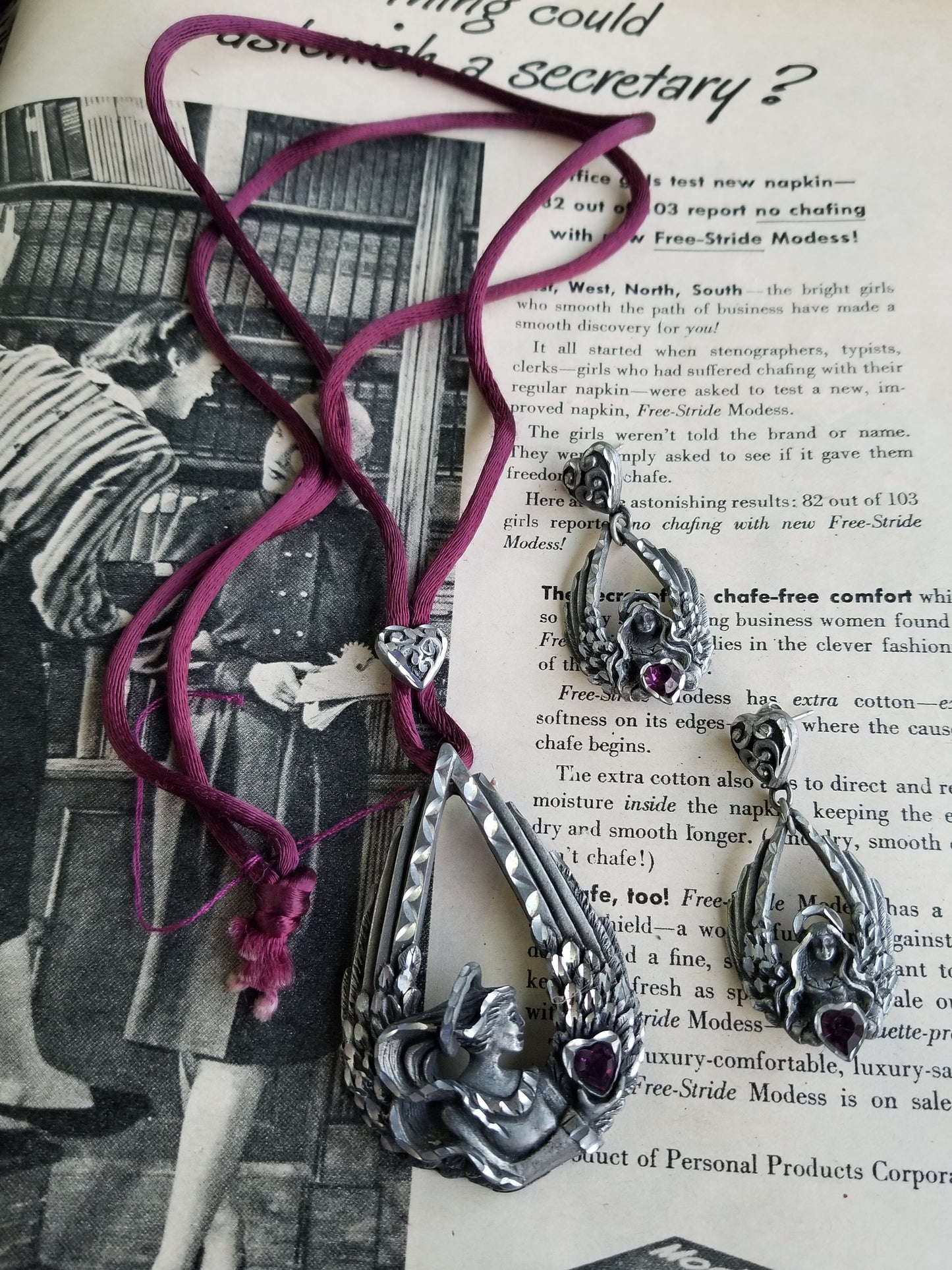 EGE Pewter 1994 angel's with purple rhinestone heart necklace and earrings set on silk cord