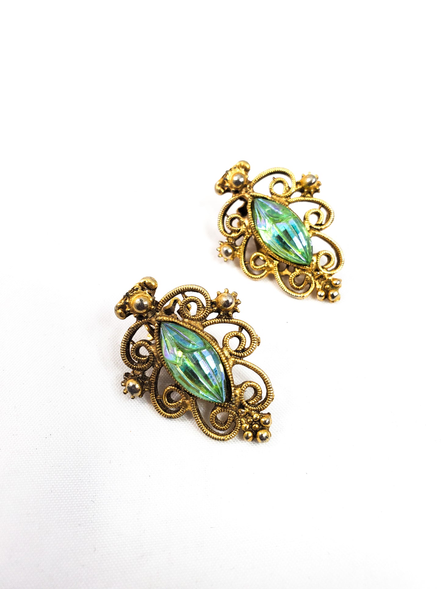 Vintage gold Christmas tree clip on earrings with molded green aurora borealis rhinestone