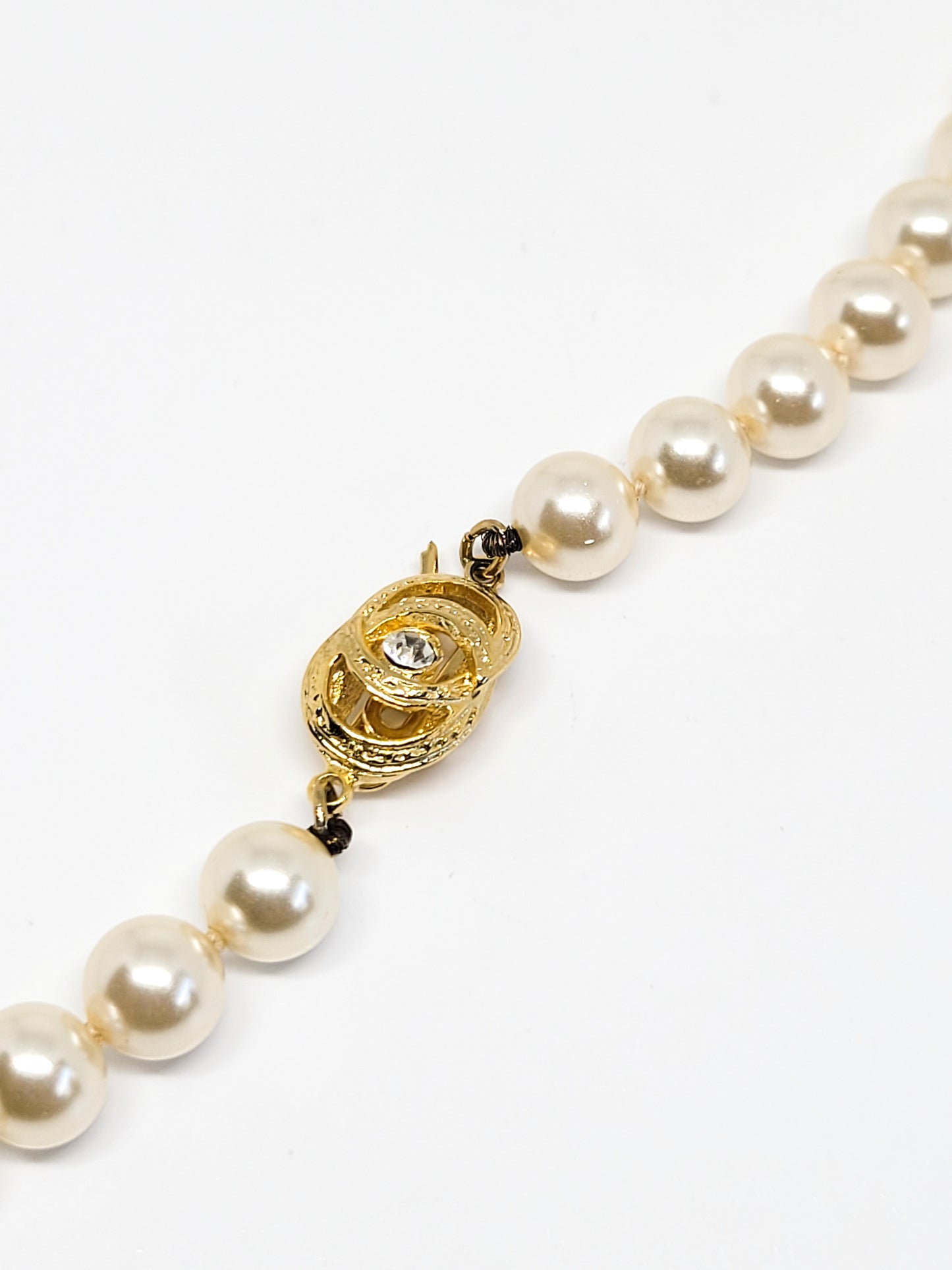 Cultured pearl sapphire blue and clear rhinestone vintage necklace