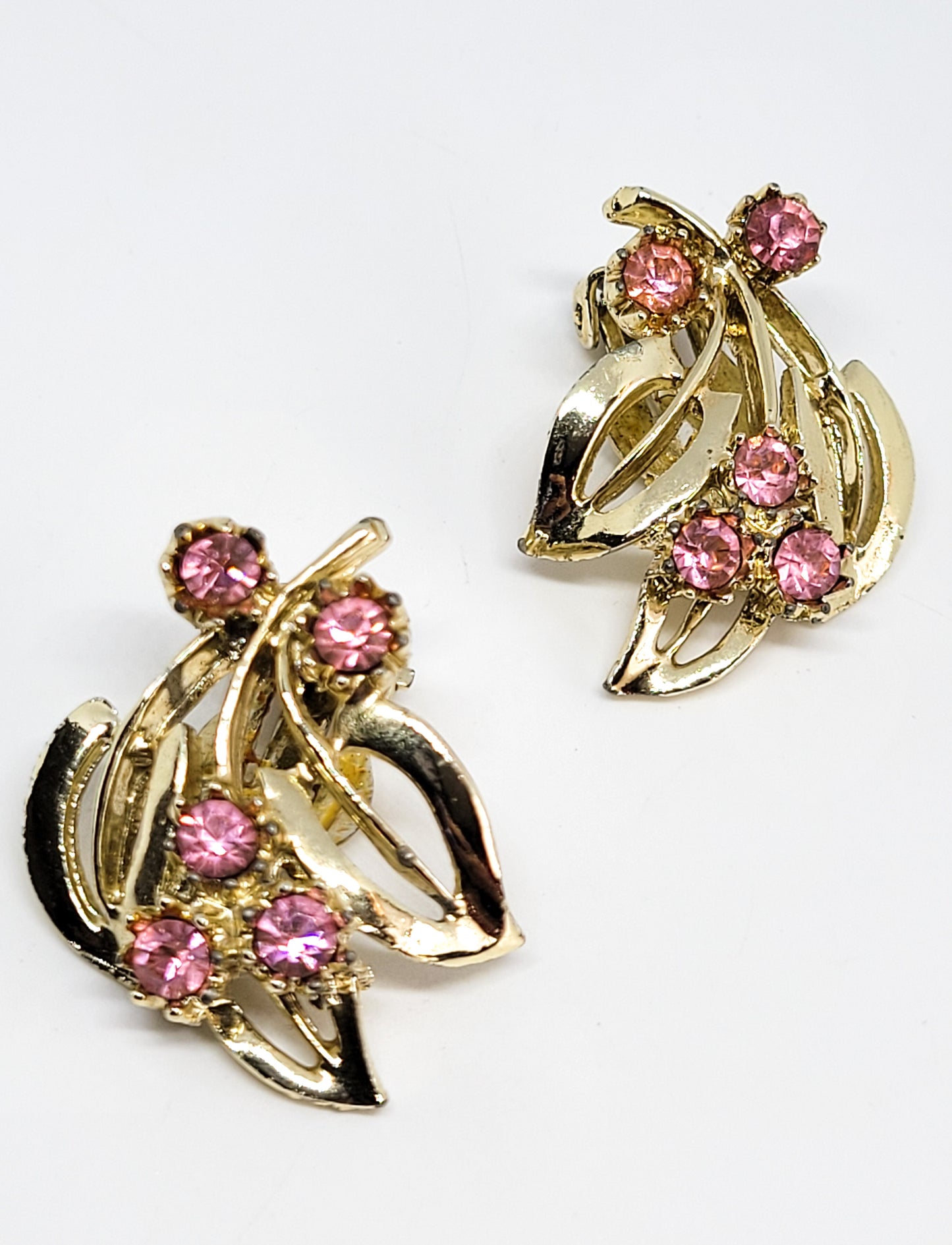 Baby pink rhinestone flower gold toned vintage clip on earrings mid century