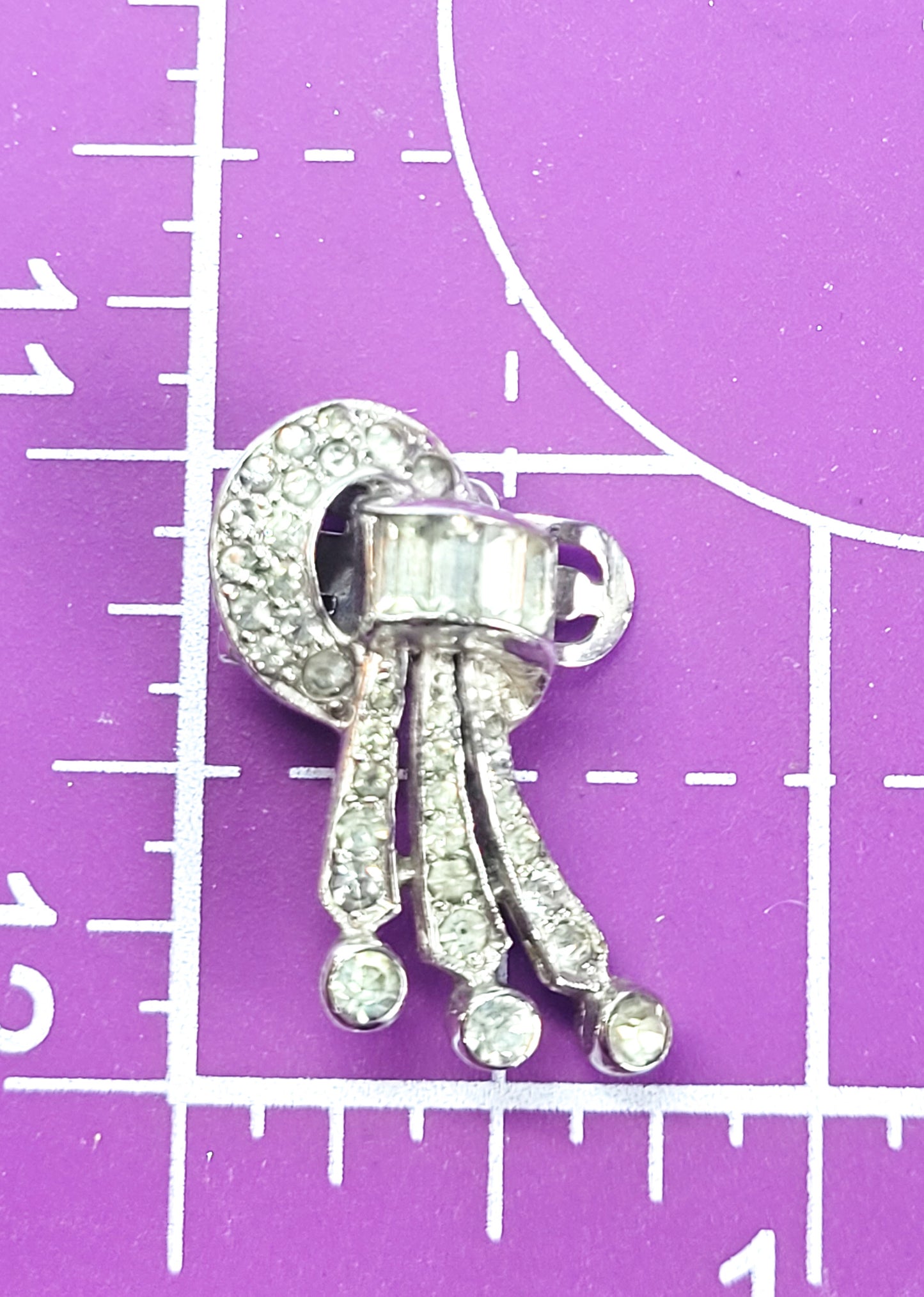 Art Deco pot metal rhodium plated clear rhinestone climber vintage clip on earrings