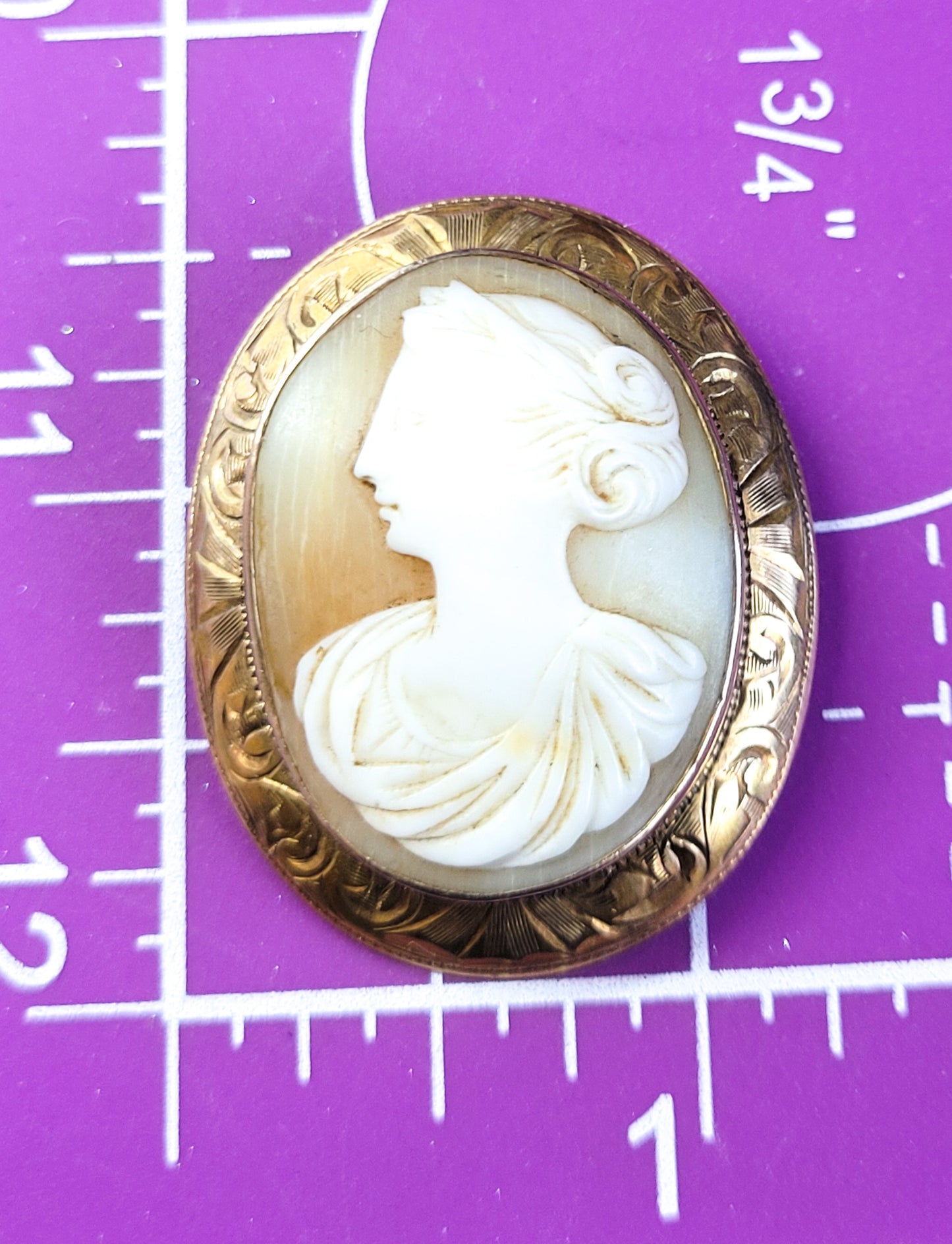 Carnelian shell carved left facing female cameo 10k yellow gold vintage brooch 9.4g
