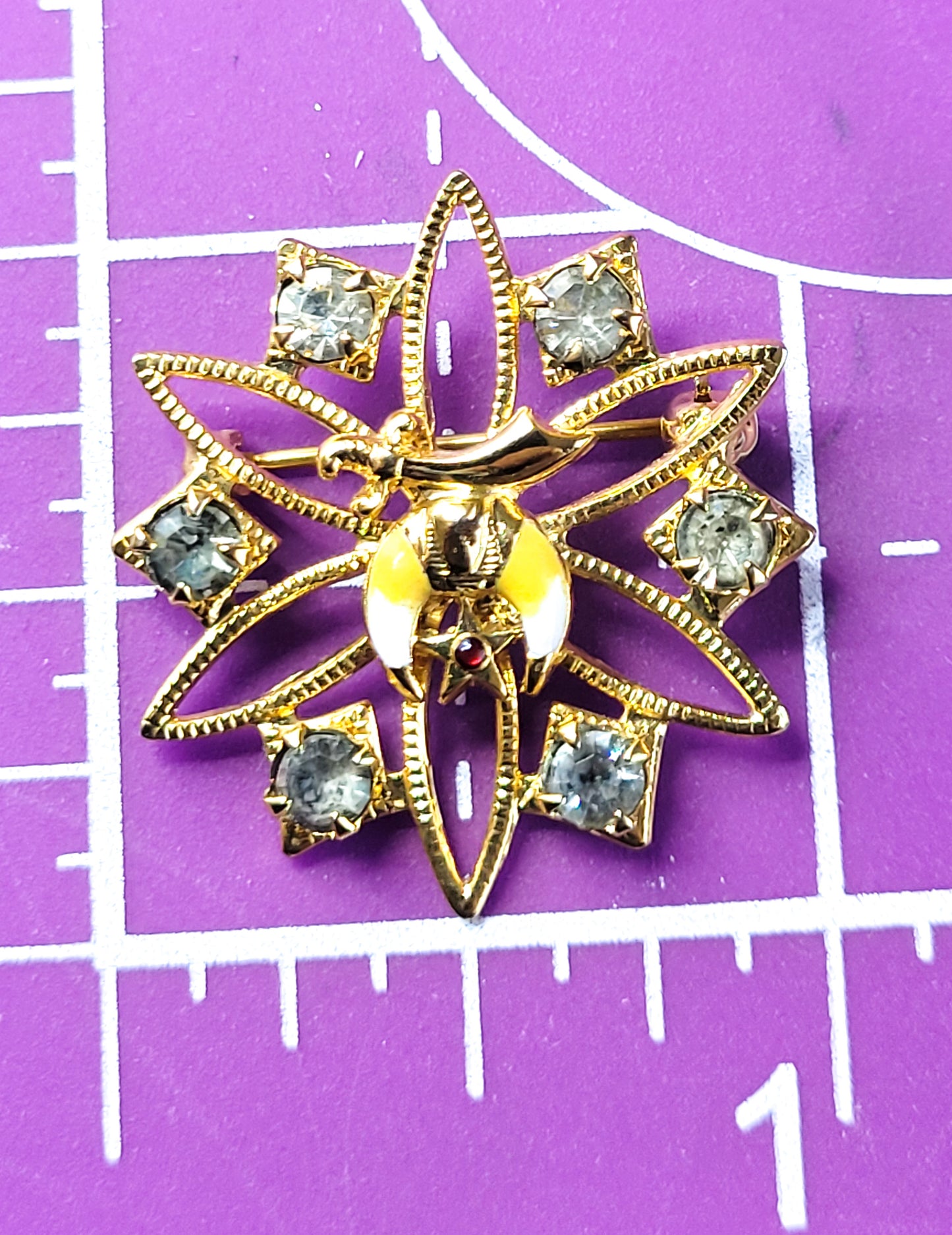 Shriners rhinestone yellow enamel gold toned vintage mid century brooch