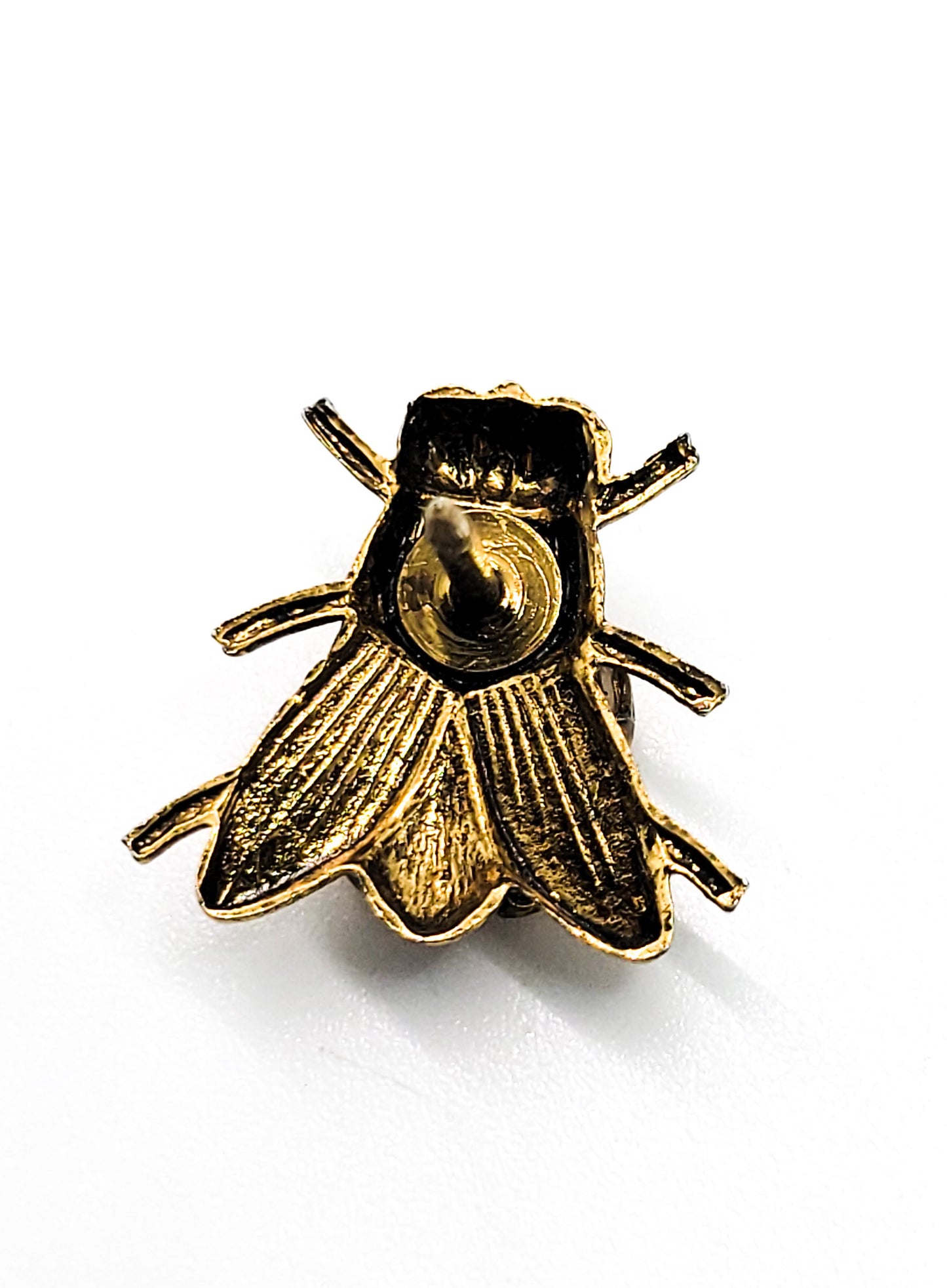 Fly golden insect molded pink wave glass vintage tie tack pin figural brooch