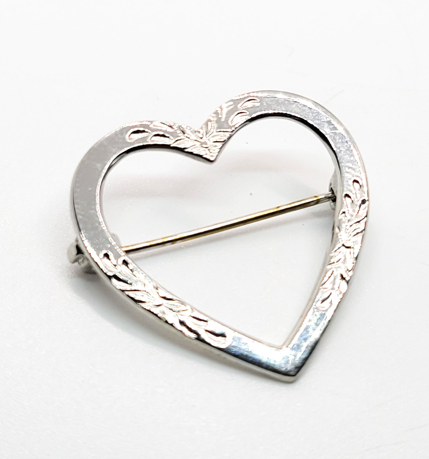 Bernard Abel & Co RI etched sterling silver open heart brooch 925