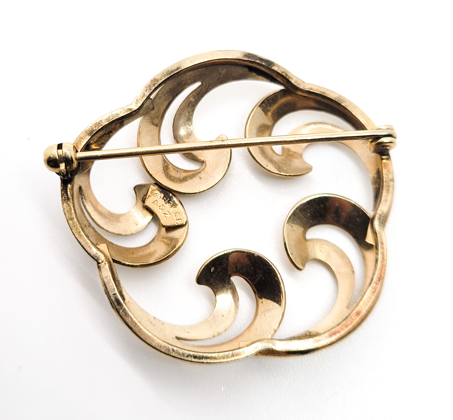 A and Z chain company vintage signed open work 12kt gold filled retro brooch