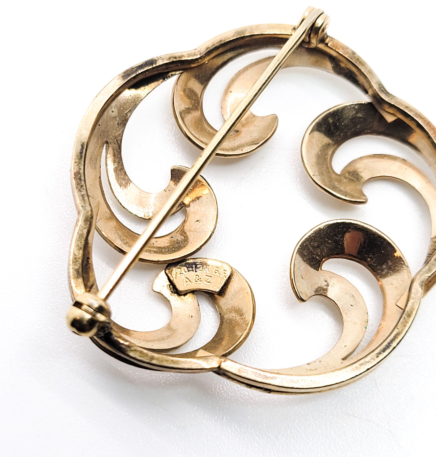A and Z chain company vintage signed open work 12kt gold filled retro brooch