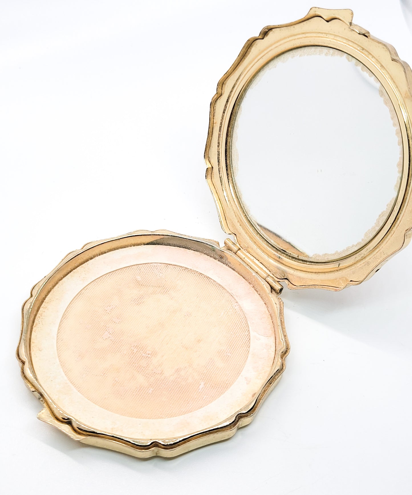 Dancing roses gold toned champagne Made in Japan vintage powder compact mirror