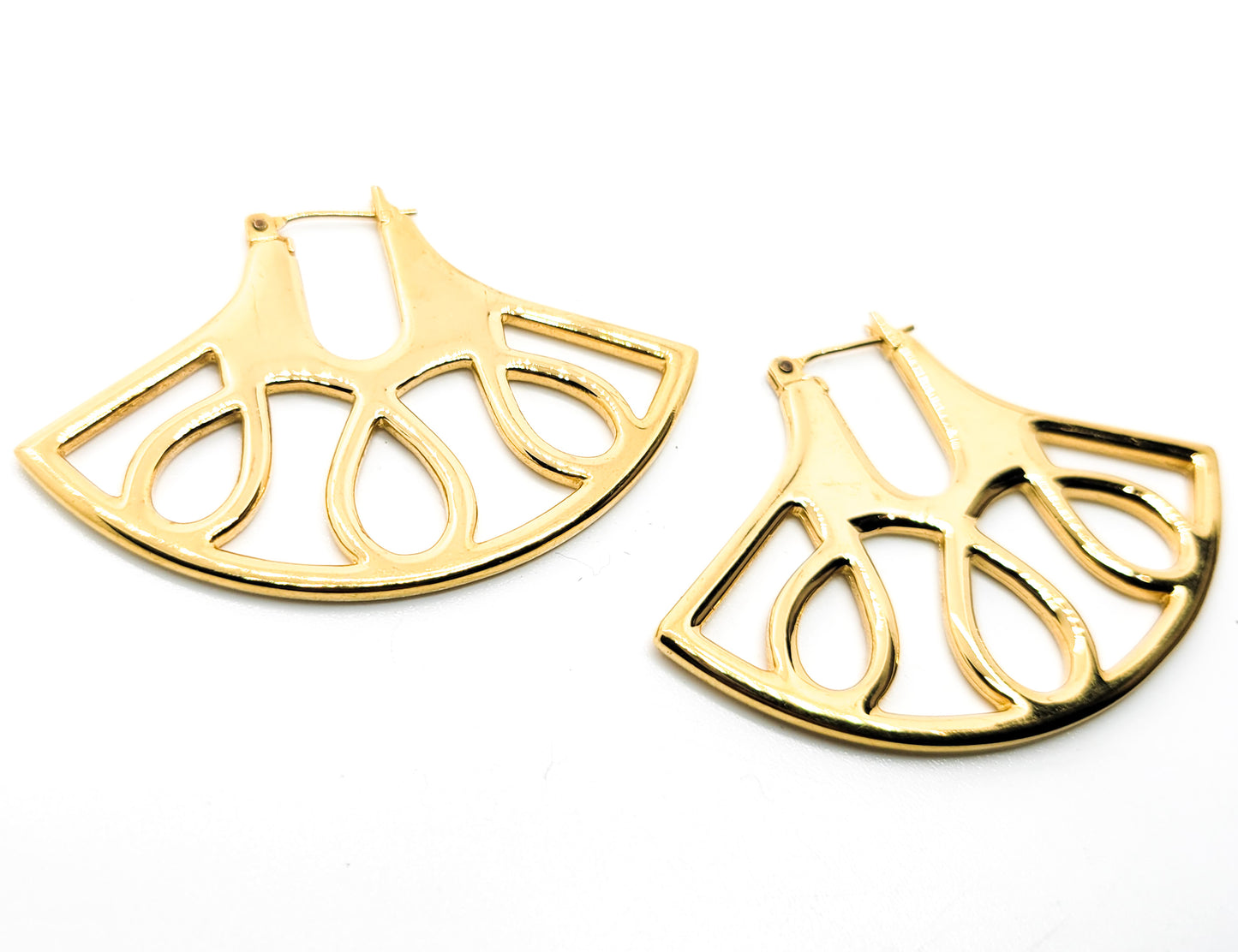 E.T. Etruscan gold toned fan hoop vintage signed earrings