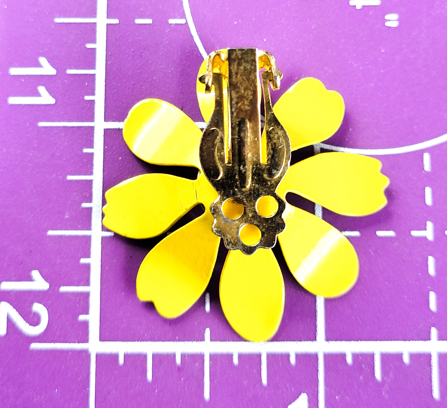 Bright Yellow Daisy Retro tin flower clip on earrings