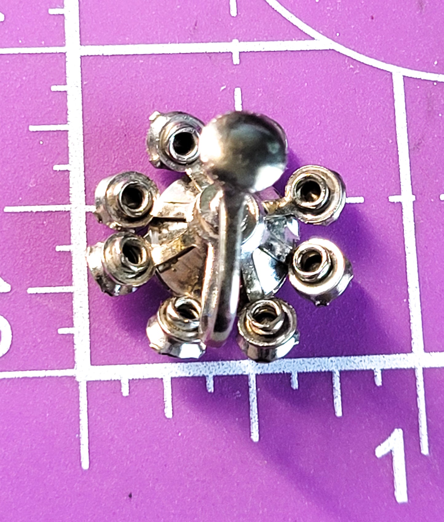 Bright clear Atomic flower clear rhinestone vintage screw back earrings