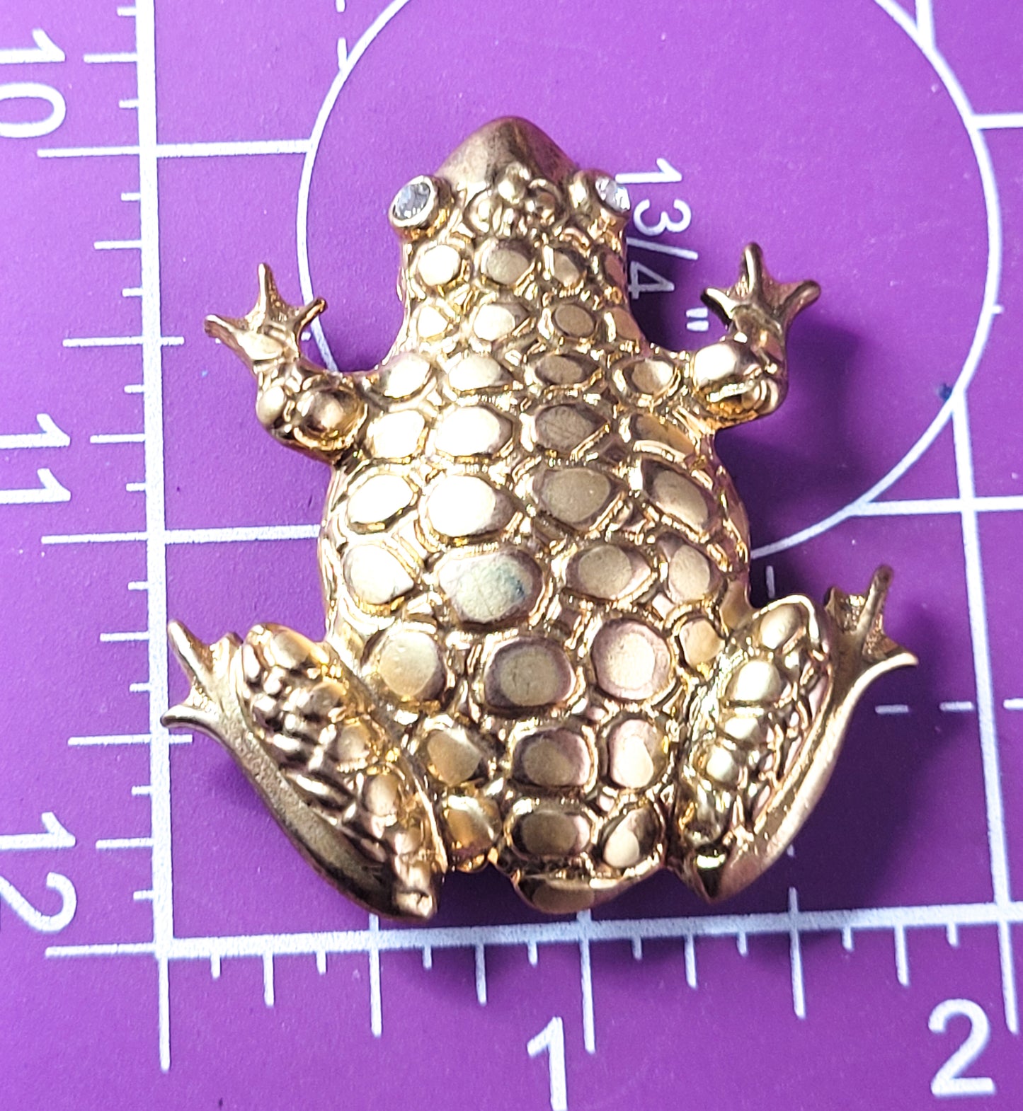 Don Lin signed gold tone rhinestone vintage frog brooch