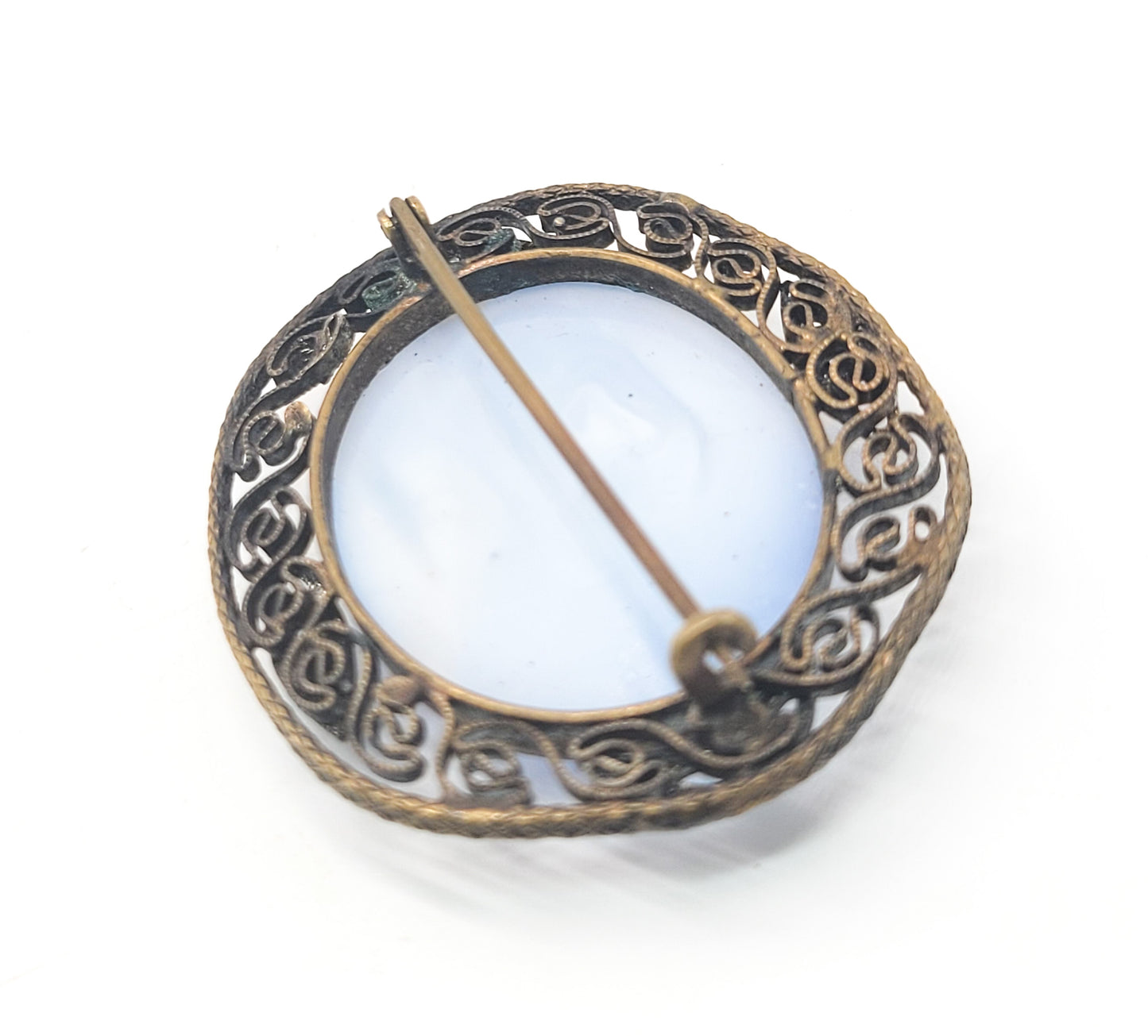 Blue Faux Star Sapphire art glass gold toned spun silver vintage brooch