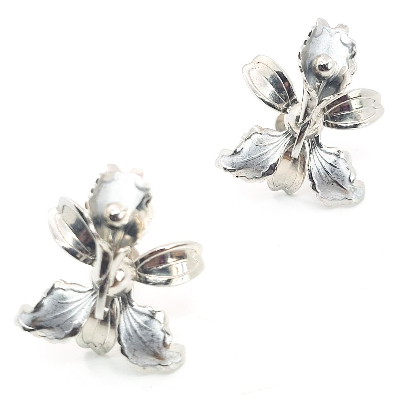 Iris silver toned detailed 3D vintage screw back flower earrings