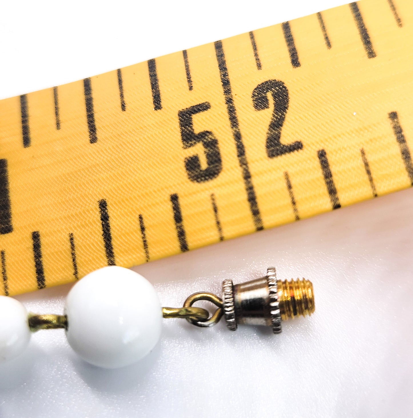 Art Deco White Milk glass beaded vintage 52 inch Rope Lariat necklace