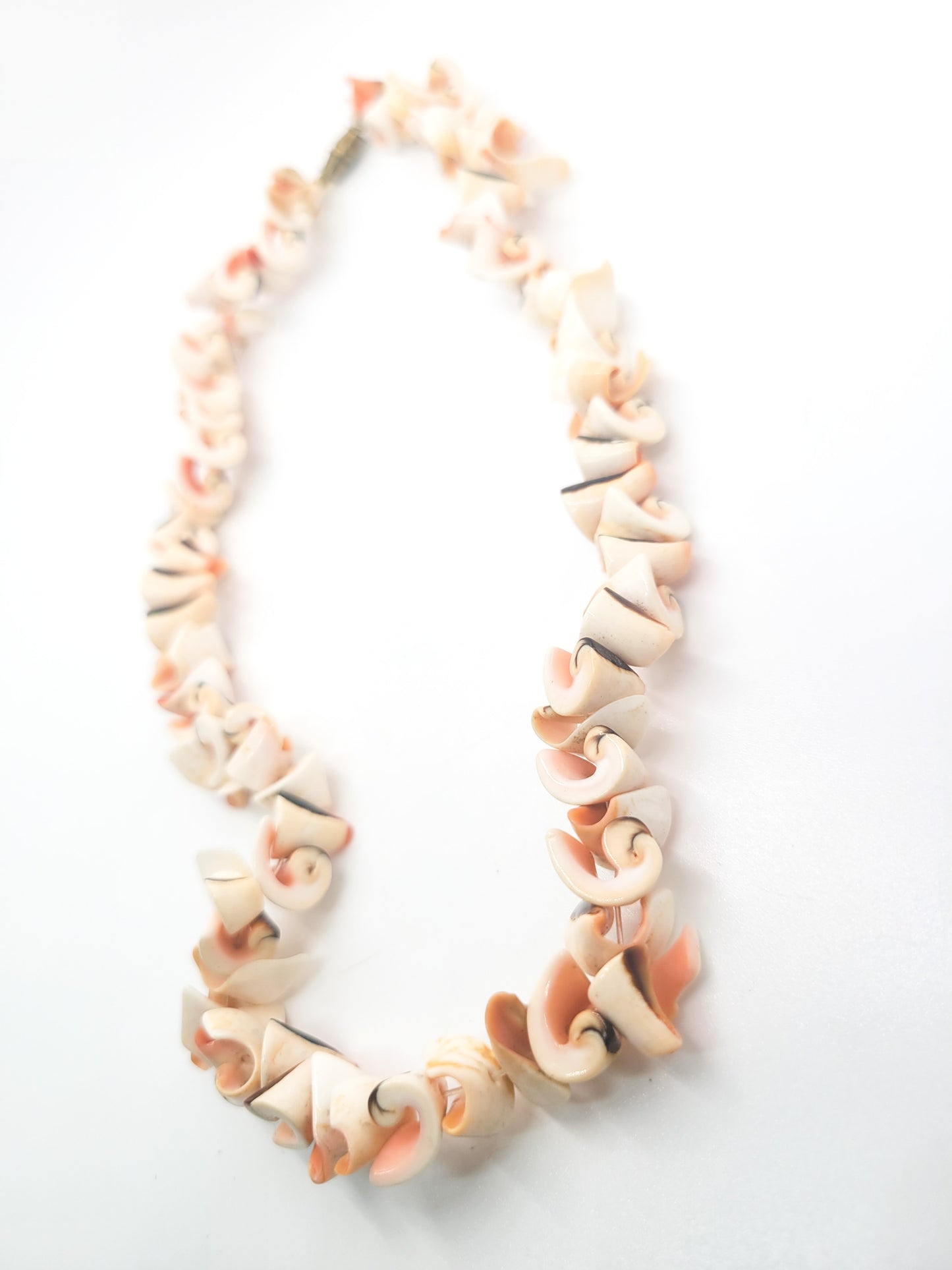 Luhuanus Sliced Spiral peach sea shell vintage surfer skater strung retro necklace