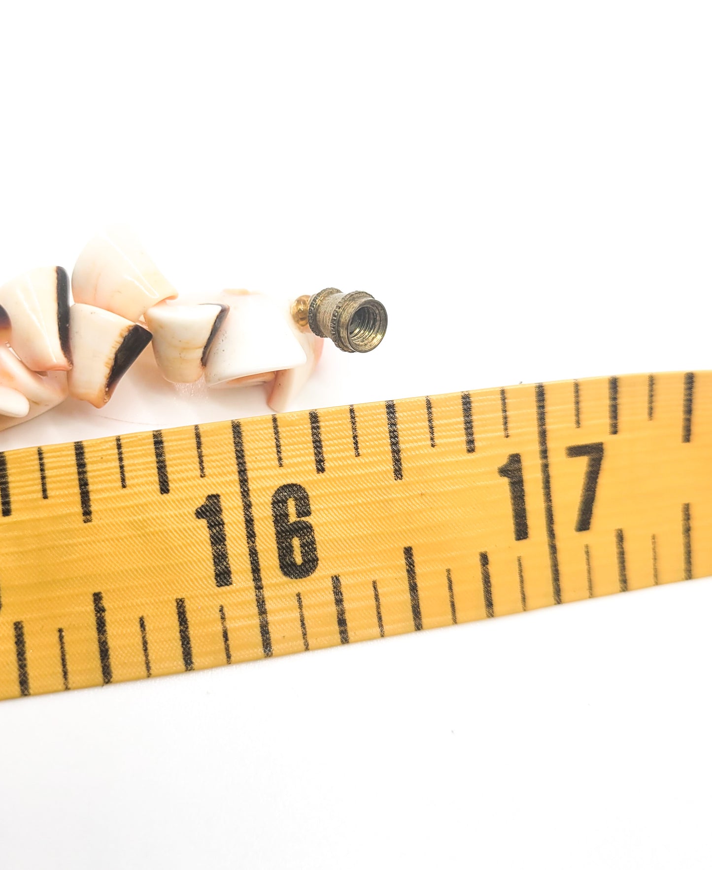 Luhuanus Sliced Spiral peach sea shell vintage surfer skater strung retro necklace