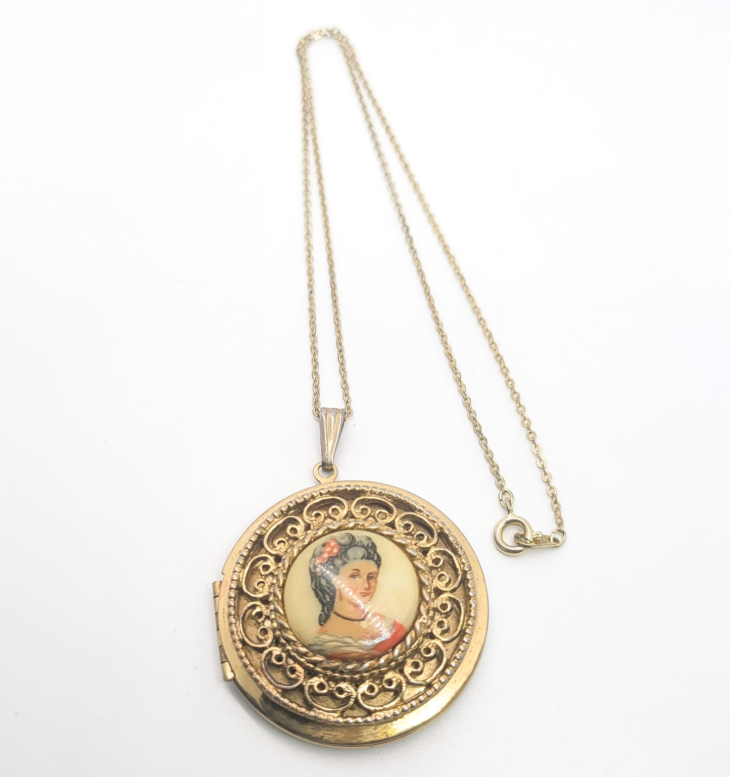 Flamenco cameo vintage transferware gold toned locket necklace